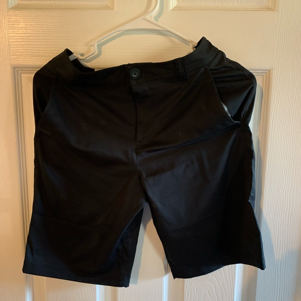 Underarmour Youth 14 Black Golf Shorts